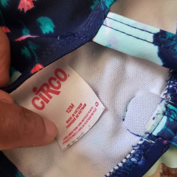 Swim suit - Picture 6 of 6